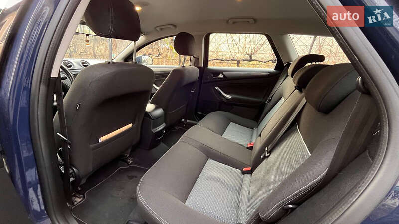 Универсал Ford Mondeo 2013 в Ужгороде