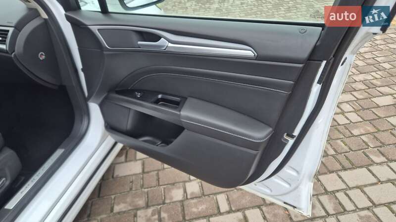 Ліфтбек Ford Mondeo 2015 в Львові фото 31 Ліфтбек Ford Mondeo 2015 в Львові