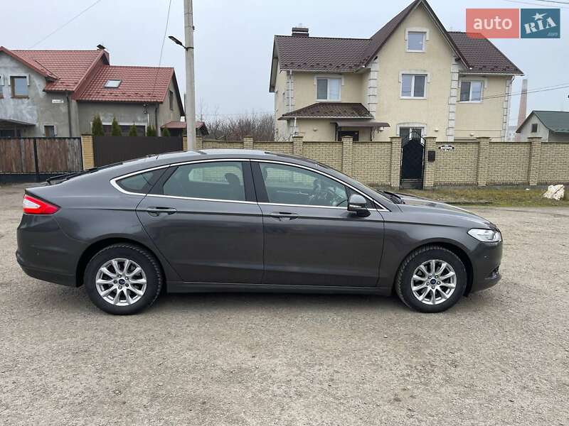 Седан Ford Mondeo 2015 в Борщеве
