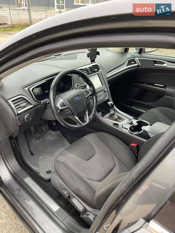 Седан Ford Mondeo 2015 в Борщеве