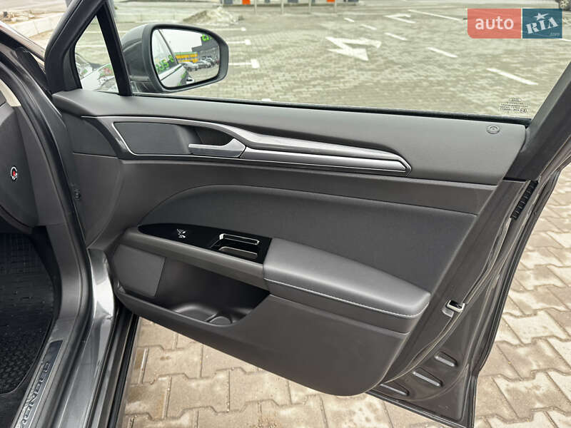 Лифтбек Ford Mondeo 2019 в Киеве