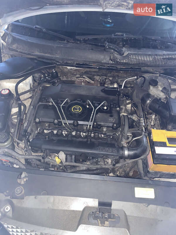 Лифтбек Ford Mondeo 2001 в Микулинцах