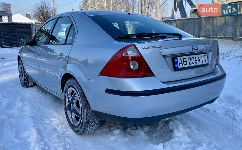 Лифтбек Ford Mondeo 2004 в Житомире