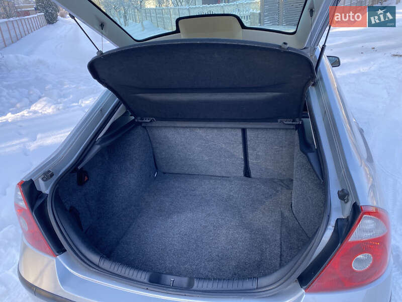 Лифтбек Ford Mondeo 2004 в Житомире