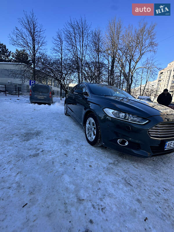 Седан Ford Mondeo 2015 в Новомосковську