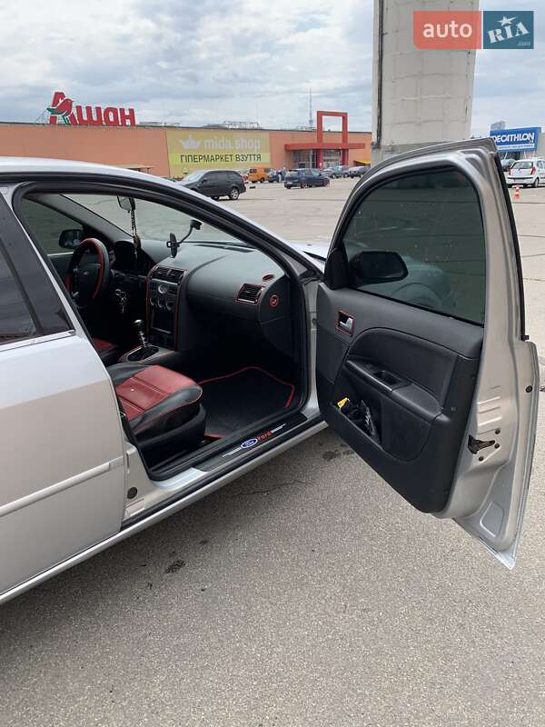 Седан Ford Mondeo 2002 в Киеве фото 2 Седан Ford Mondeo 2002 в Киеве