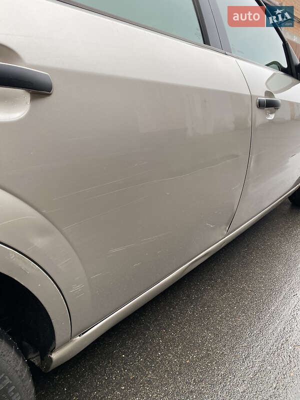 Седан Ford Mondeo 2005 в Киеве