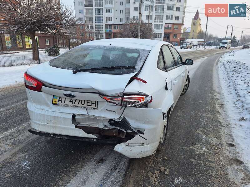 Седан Ford Mondeo 2013 в Киеве фото 3 Седан Ford Mondeo 2013 в Киеве