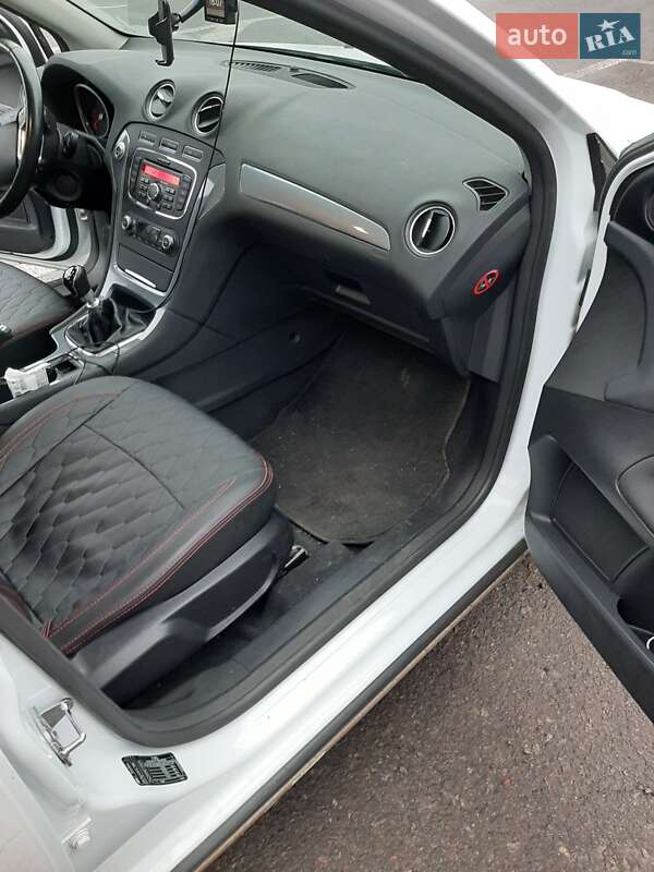 Седан Ford Mondeo 2013 в Киеве фото 32 Седан Ford Mondeo 2013 в Киеве