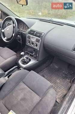 Седан Ford Mondeo 2001 в Горенке