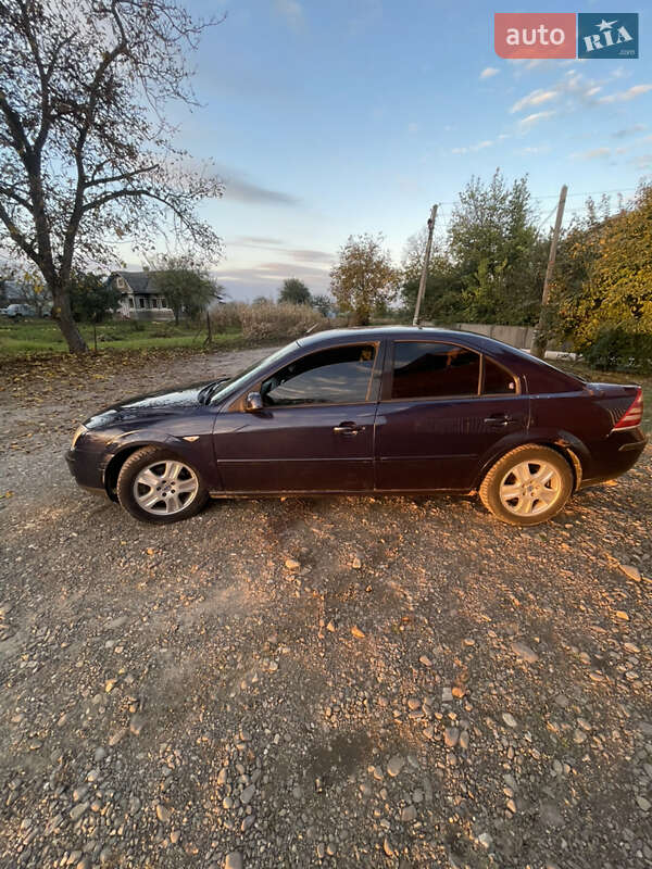 Седан Ford Mondeo 2002 в Черновцах
