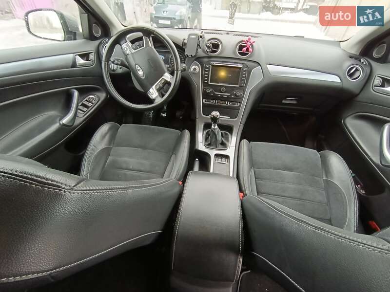 Универсал Ford Mondeo 2011 в Луцке