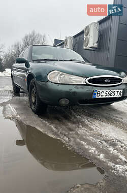 Седан Ford Mondeo 1996 в Жидачові