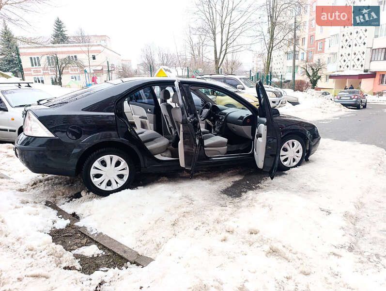 Лифтбек Ford Mondeo 2002 в Тернополе