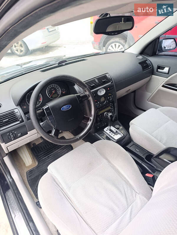 Лифтбек Ford Mondeo 2002 в Тернополе