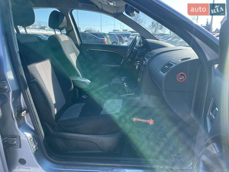 Ліфтбек Ford Mondeo 2006 в Києві