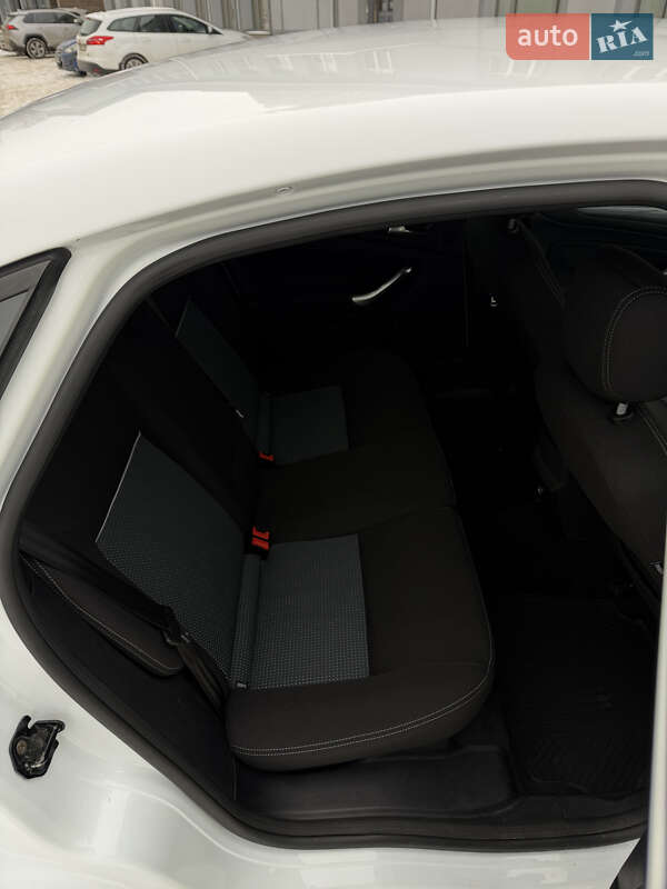 Седан Ford Mondeo 2010 в Киеве фото 34 Седан Ford Mondeo 2010 в Киеве