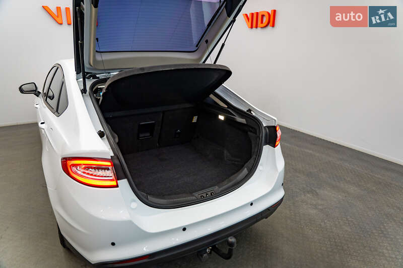 Седан Ford Mondeo 2017 в Киеве