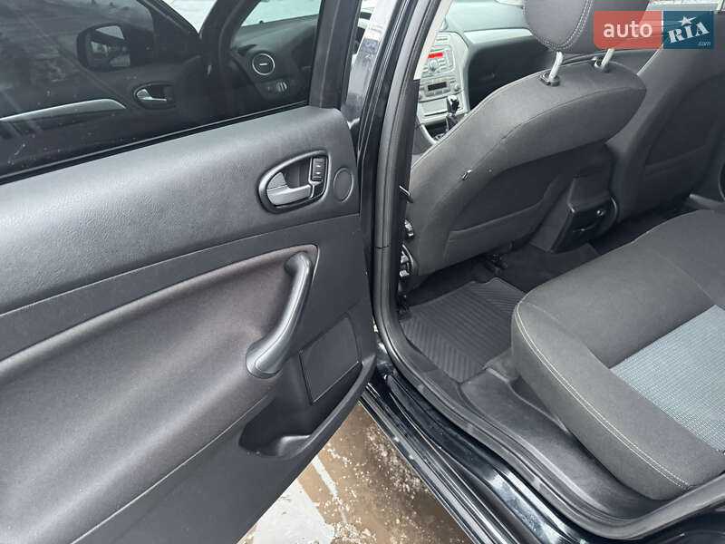 Универсал Ford Mondeo 2010 в Радивилове