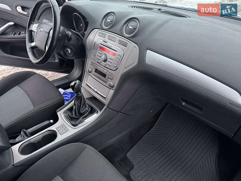 Универсал Ford Mondeo 2010 в Радивилове