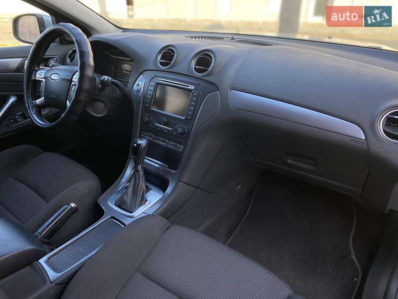 Універсал Ford Mondeo 2014 в Миколаєві