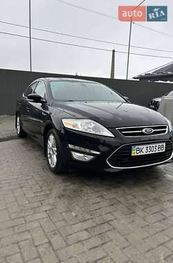 Седан Ford Mondeo 2011 в Сарнах