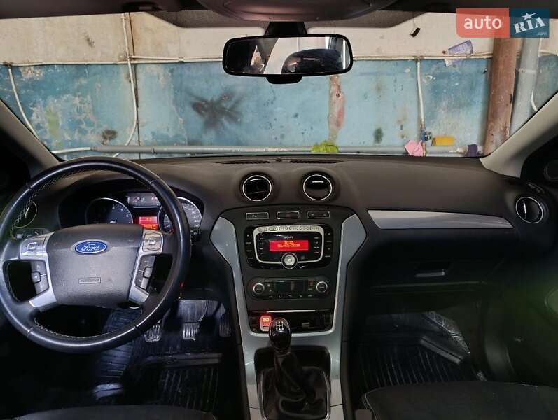 Універсал Ford Mondeo 2010 в Вільногірську