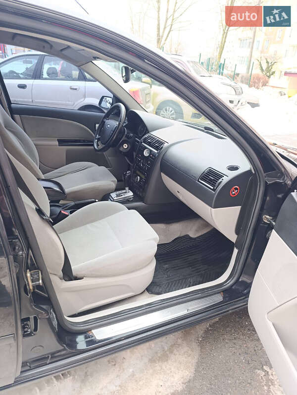 Ліфтбек Ford Mondeo 2002 в Тернополі