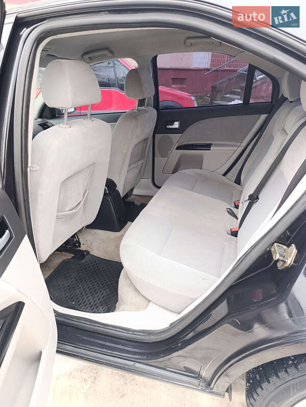 Ліфтбек Ford Mondeo 2002 в Тернополі