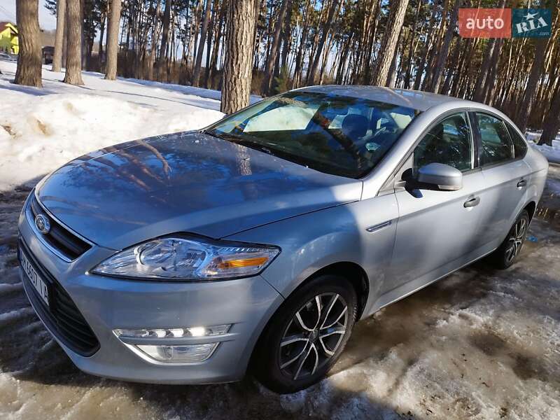 Седан Ford Mondeo 2013 в Житомире