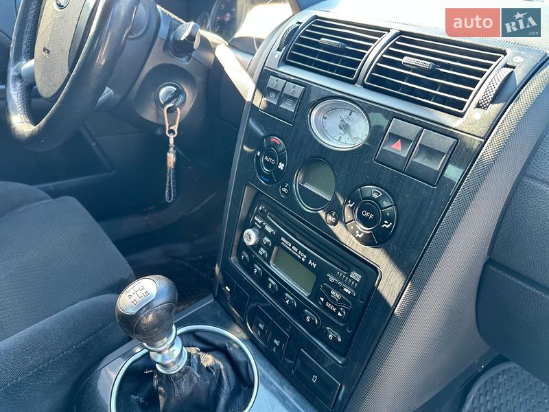 Седан Ford Mondeo 2002 в Чернівцях