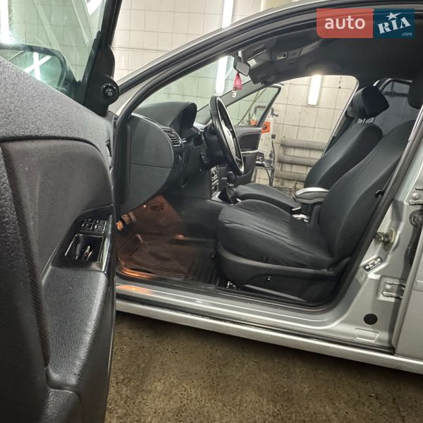 Седан Ford Mondeo 2000 в Києві