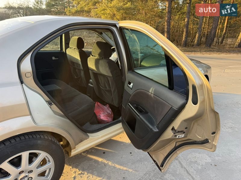 Седан Ford Mondeo 2001 в Славуте