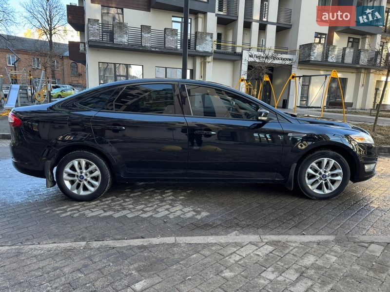 Седан Ford Mondeo 2011 в Хмельницком