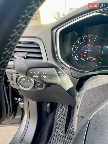 Седан Ford Mondeo 2016 в Киеве