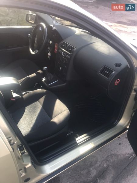 Седан Ford Mondeo 2006 в Ямполі