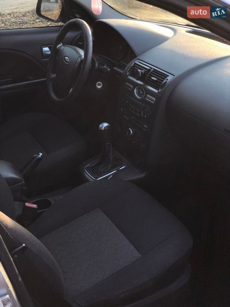 Ліфтбек Ford Mondeo 2004 в Новому Розділі фото 11 Ліфтбек Ford Mondeo 2004 в Новому Розділі