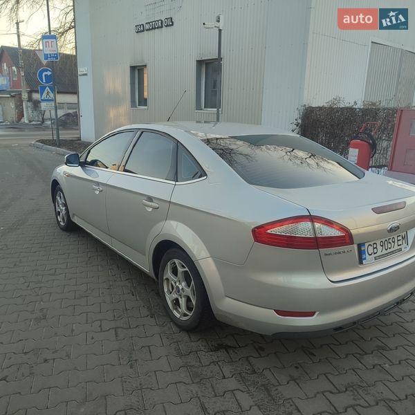 Седан Ford Mondeo 2010 в Чернігові