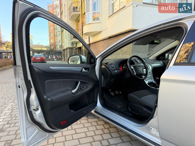 Универсал Ford Mondeo 2012 в Ивано-Франковске