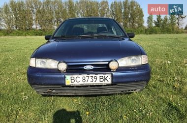 Седан Ford Mondeo 1995 в Львове