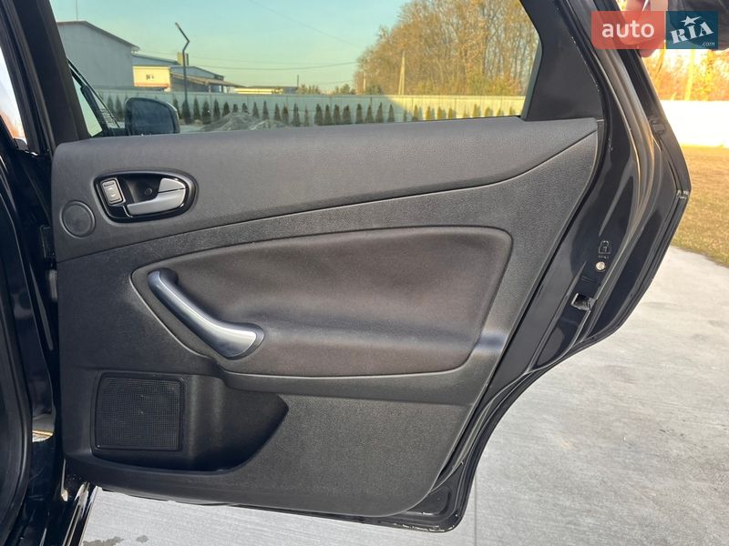 Лифтбек Ford Mondeo 2008 в Луцке