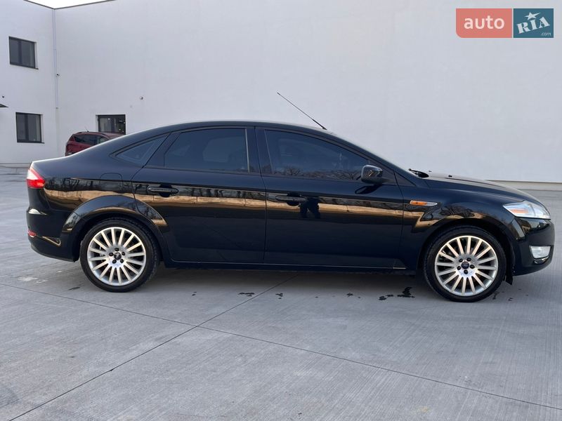 Лифтбек Ford Mondeo 2008 в Луцке