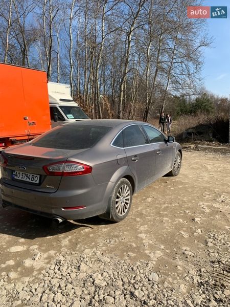 Седан Ford Mondeo 2011 в Львові