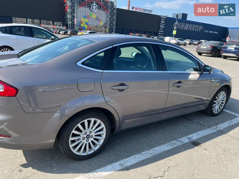 Седан Ford Mondeo 2012 в Киеве