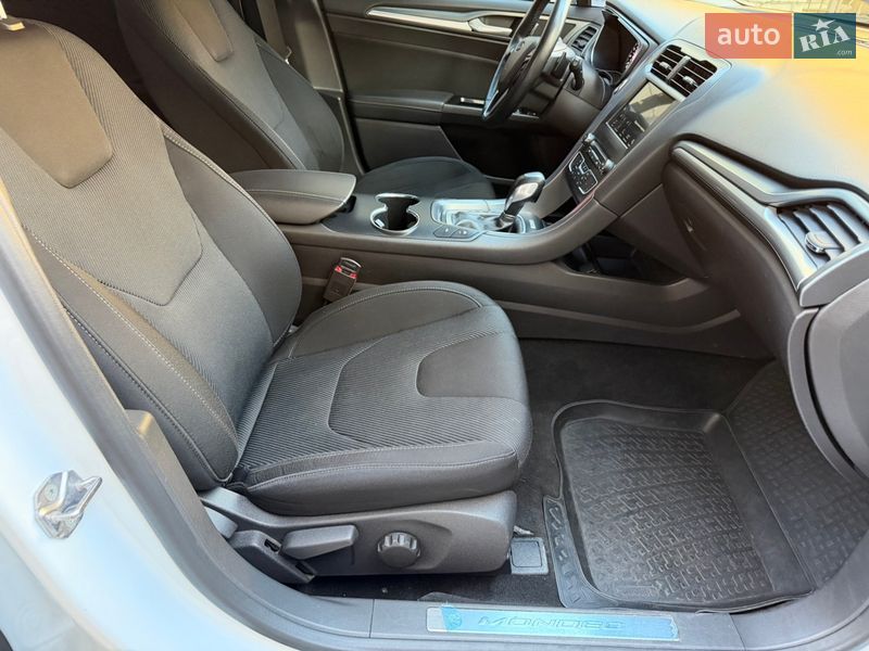 Лифтбек Ford Mondeo 2017 в Киеве фото 14 Лифтбек Ford Mondeo 2017 в Киеве