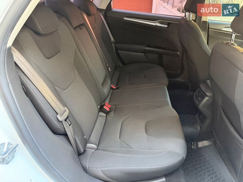 Лифтбек Ford Mondeo 2017 в Киеве фото 16 Лифтбек Ford Mondeo 2017 в Киеве
