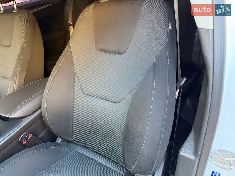 Лифтбек Ford Mondeo 2017 в Киеве фото 19 Лифтбек Ford Mondeo 2017 в Киеве