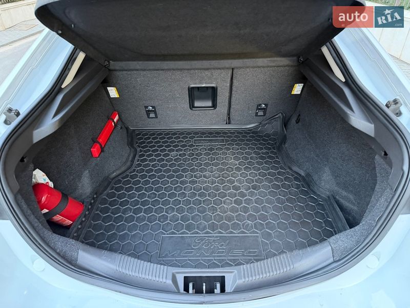 Лифтбек Ford Mondeo 2017 в Киеве фото 46 Лифтбек Ford Mondeo 2017 в Киеве