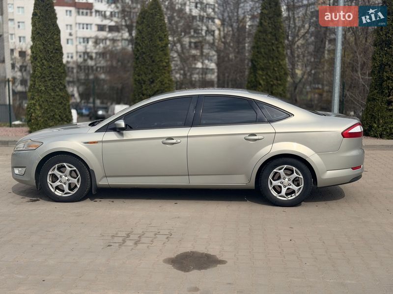 Седан Ford Mondeo 2010 в Житомирі