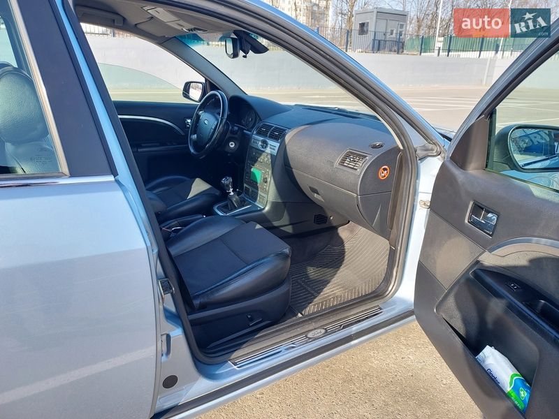 Седан Ford Mondeo 2005 в Полтаві